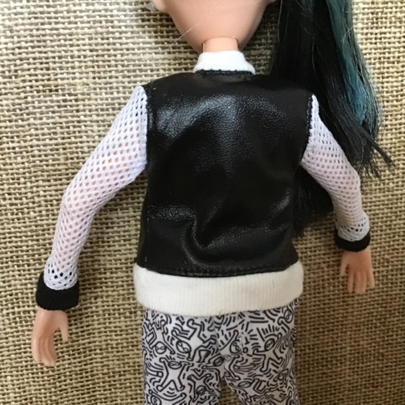 Project MC2 Devon Puffy Paint Doll - Picture 8 of 8